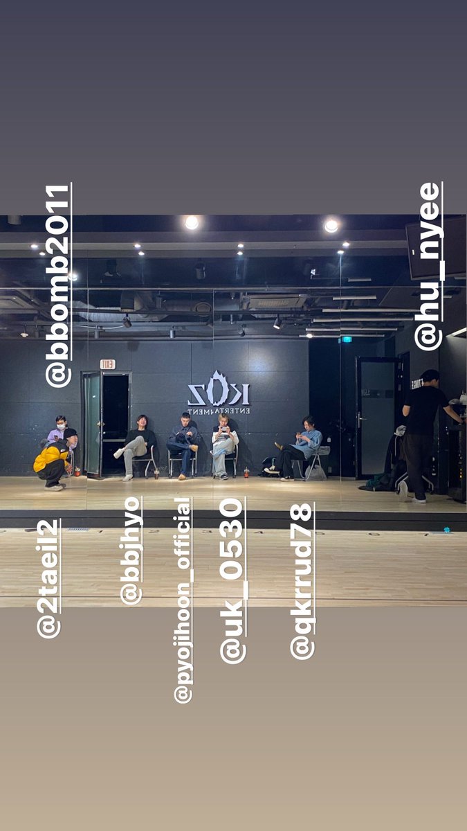 BlockBTurkey7's tweet photo. 221208 / U-Kwon Instagram Güncellemesi 

#BLOCKB #블락비 #UKWON https://t.co/WYYygQ1nIP