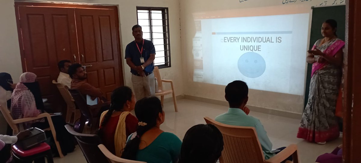 MWDKalaburagi's tweet photo. Under the Flagship of #Goal100% Result, today MWD Kalaburagi organised Orientation program to Science and Mathematics Teachers of  MAMS(Model schools)
#KarnatakaMWD
@Captain_Mani72 @BhaktaKoodalag1 @DOMGOK https://t.co/eDSJJeQ1YN