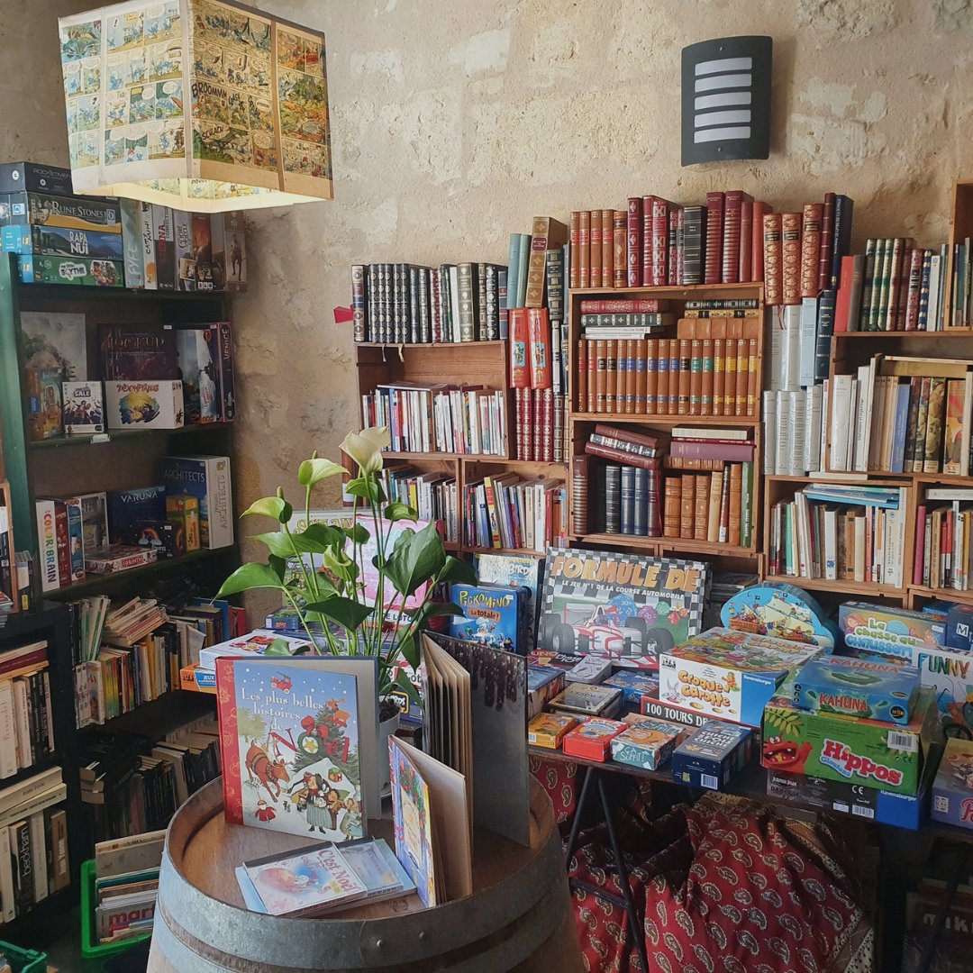 Retrouvez notre équipe au 67 Cours de la Somme à Bordeaux, le vendredi 9 décembre de 14h à 19h et le samedi 10 décembre de 10h à 13h, pour une grande vente de livres d'occasion au sac ! 📚

Pour plus d'informations, cliquez sur le lien ci-dessous 👇
fb.me/e/3L5nV5soU