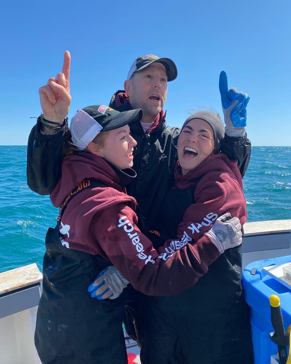 SulikowskiLab's tweet photo. Big day, big year in our lab!!!@BeckahCampbell has passed her Phd comps and has advanced  to candidacy! @sharkbrooke passed hers earlier this year- think we are happy? ⬅️ to see! So proud of these two for all their hard work and leadership advancing the labs  research. https://t.co/LnxUXOa5JT