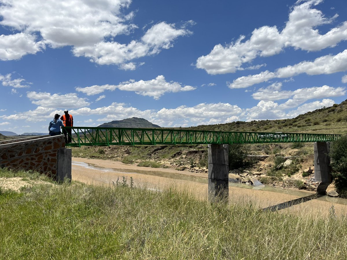 elitabbanda's tweet photo. The @MinistryTransLs with support from @WorldBankAfrica continues to clear roads silted due to heavy rains.Under the Transport Infrastructure and Connectivity Project #GovernmentofLesotho is also rehabilitating roads and building footbridges to connect communities to services https://t.co/iIt0HPaWcO