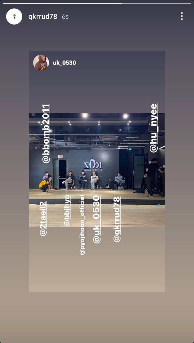 BlockBTurkey7's tweet photo. 221209 / Arılar, Park Kyung 2 yıl 50 günün ardından ilk defa Instagram hesabına bir şey paylaştı 🐝💛 Tekrardan "Park Kyung Instagram Güncellemesi" yazabildiğimiz için çok mutluyuz 💛

#BLOCKB #블락비 #PARKKYUNG https://t.co/hJODEtZAWf