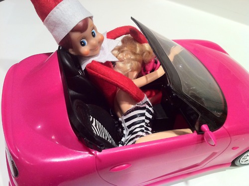 christmas_clock's tweet photo. Oh my - this is so rude, but, the look on his face π
More rude #elfontheshelf hereπ https://t.co/ldjwM4vwwp
#rudeelf #naughtyelfontheshelf #elvesbehavingbadly #badelfontheshelf https://t.co/ydJqc69pr0