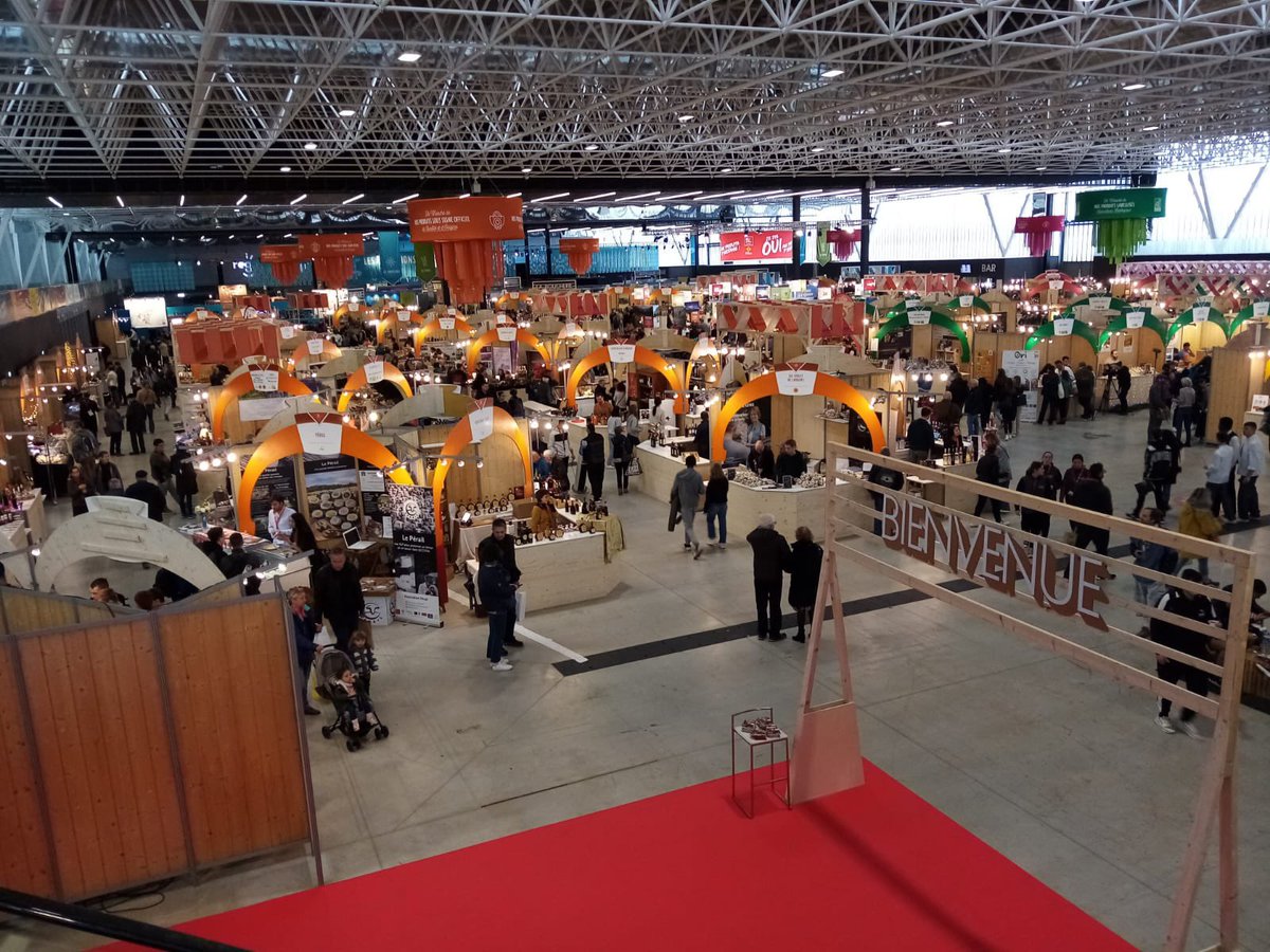 Mediafel's tweet photo. Aujourd’hui nous sommes au Salon #RegalPro, le Salon régional de l’#agriculture en @Occitanie ! 🤩🧄🍎🍐 https://t.co/0S6mNcDnp0