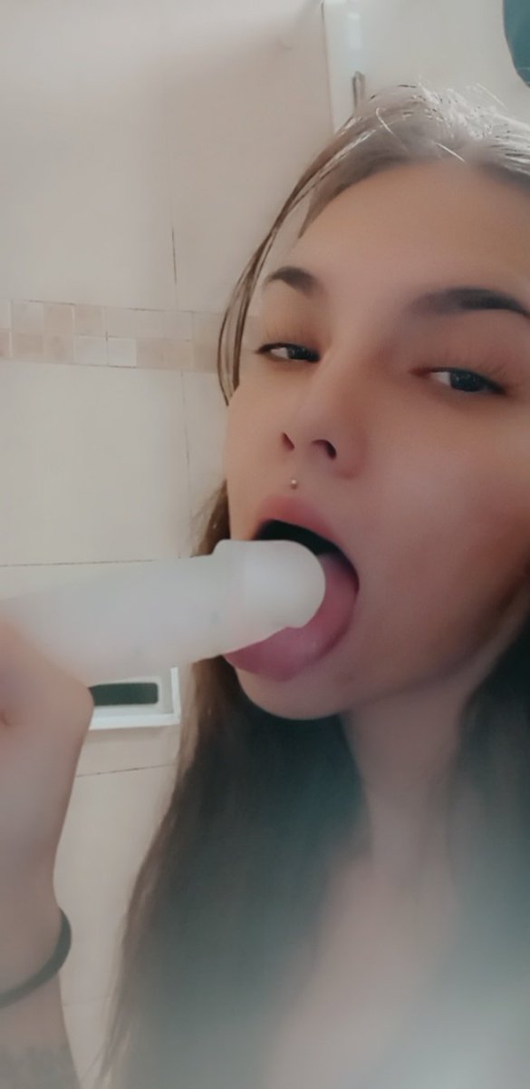 SlutxbluntS's tweet photo. Filming content today💦💦 #onlyfans #Petite #topmodel https://t.co/YT6dZMAHCh