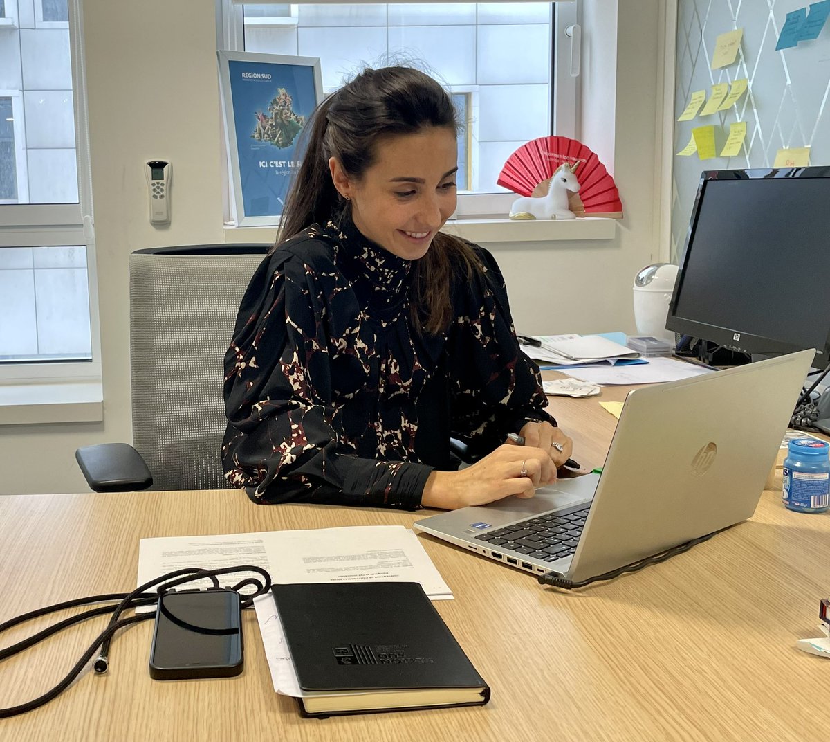 risingSUD's tweet photo. 📍Séquence entreprises en levée de fonds : introduction de @audreyrabuel, DG de @risingSUD.
🔎11 pitchs d'entreprises OIR : @SpectroComms, @AcwaRobotics, #GreenSpotTechnologies, @bioceanor, #DELTAGee, @mao_boa, #DeKi, #ToumAI, @MCES_officiel, #Virteem & #iPepper
Bonne chance 🍀 https://t.co/29O8WJT7n3