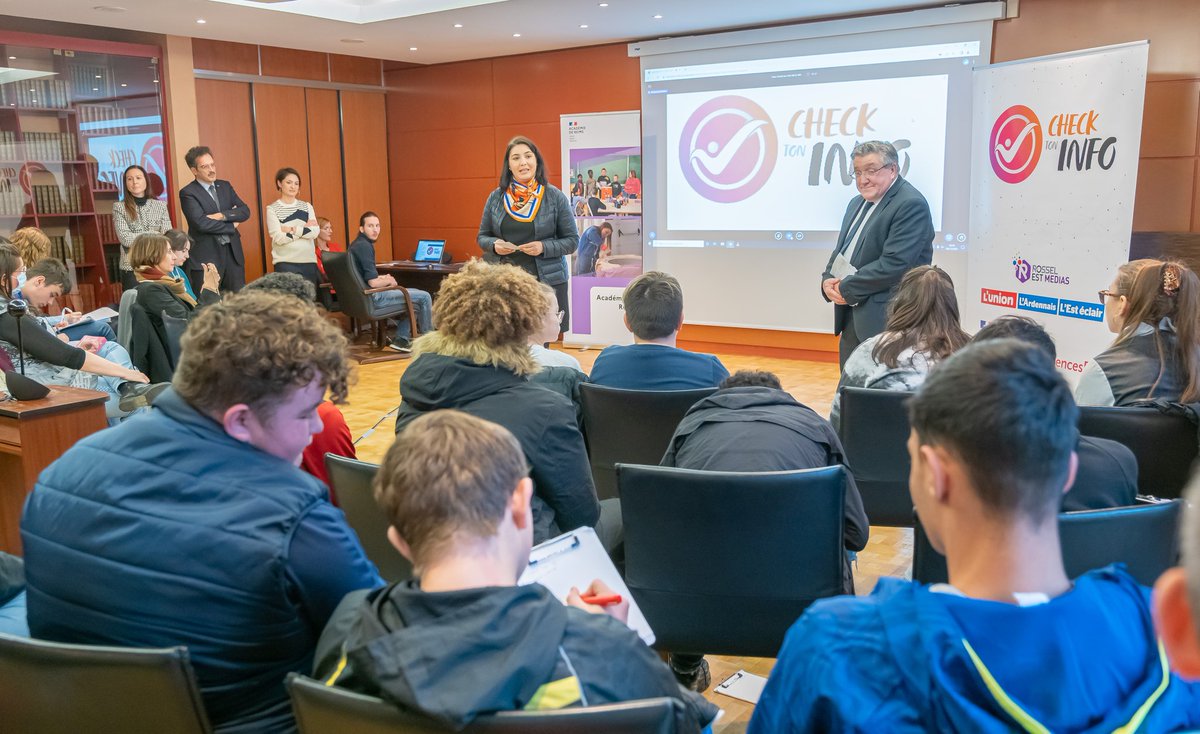 Lancement avec <a href="/RosselEstMedias/">RosselEstMédias</a> et <a href="/sciencespo/">Sciences Po</a> #Reims d'un nouveau dispositif d'éducation aux médias. #CheckTonInfo vise à sensibiliser les élèves au décryptage de l'information par l'image. #EMI