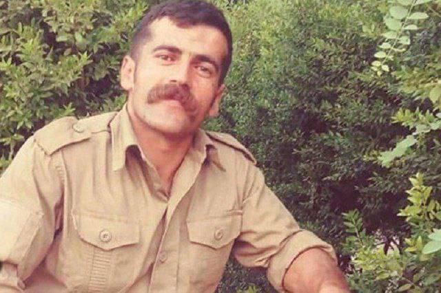 IranRevolutionS's tweet photo. #ShakerBehrouz anklagades felaktigt för att ha mördat en IRGC-officer under #iranrevolutionen.Trots att 12 vittnen vittnade om att han befann sig någon annanstans när mordet inträffade, dömdes han till dödsstraff. Alla aktivister måste agera omedelbart för att rädda hans liv.⬇️ https://t.co/4z1lCtA5tf