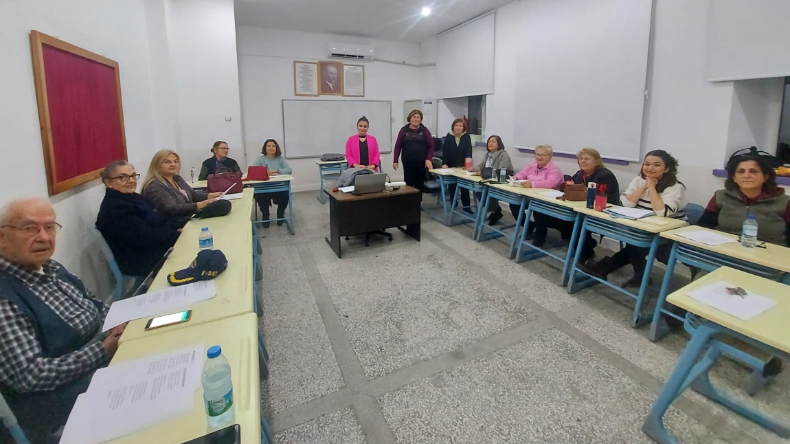 MarmaraHem's tweet photo. Türk Sanat Müziği Temel Eğitimi Kursumuz Başlamıştır @MarmaraMem  https://t.co/CeiyFqj3KJ https://t.co/flNhS7CzYy