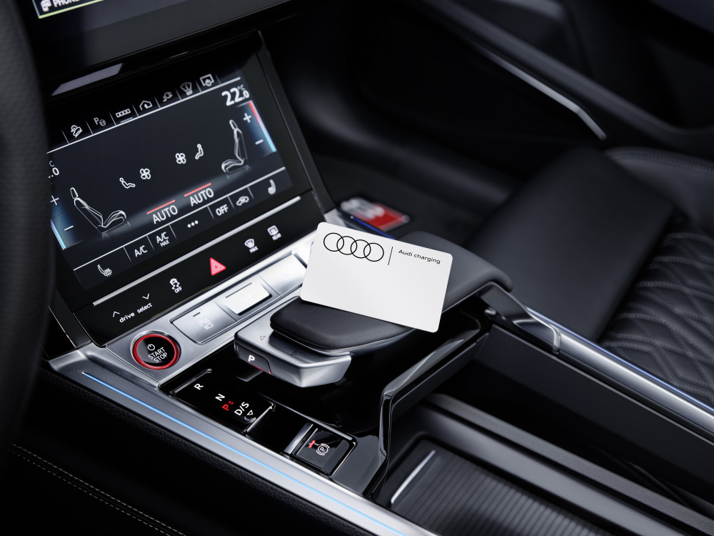 AudiDanmark's tweet photo. Ny opladningstjeneste ”Audi charging” giver adgang til opladning i 27 europæiske lande https://t.co/JJMXa7uUkR https://t.co/AtPG7ofIyW