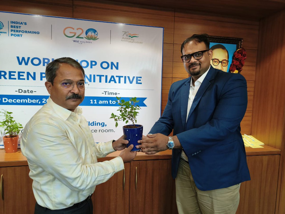 GroupSadhav's tweet photo. It's always a great feeling engaging with stakeholders. On this occasion a workshop on Green Port Initiative was organised by JNPA for awareness of Green Technology, Oil Spill Response and the Ports efforts towards becoming carbon neutral. Chaired by Dy. Chairman Umesh Wagh (IAS) https://t.co/UxgKv7AaOy