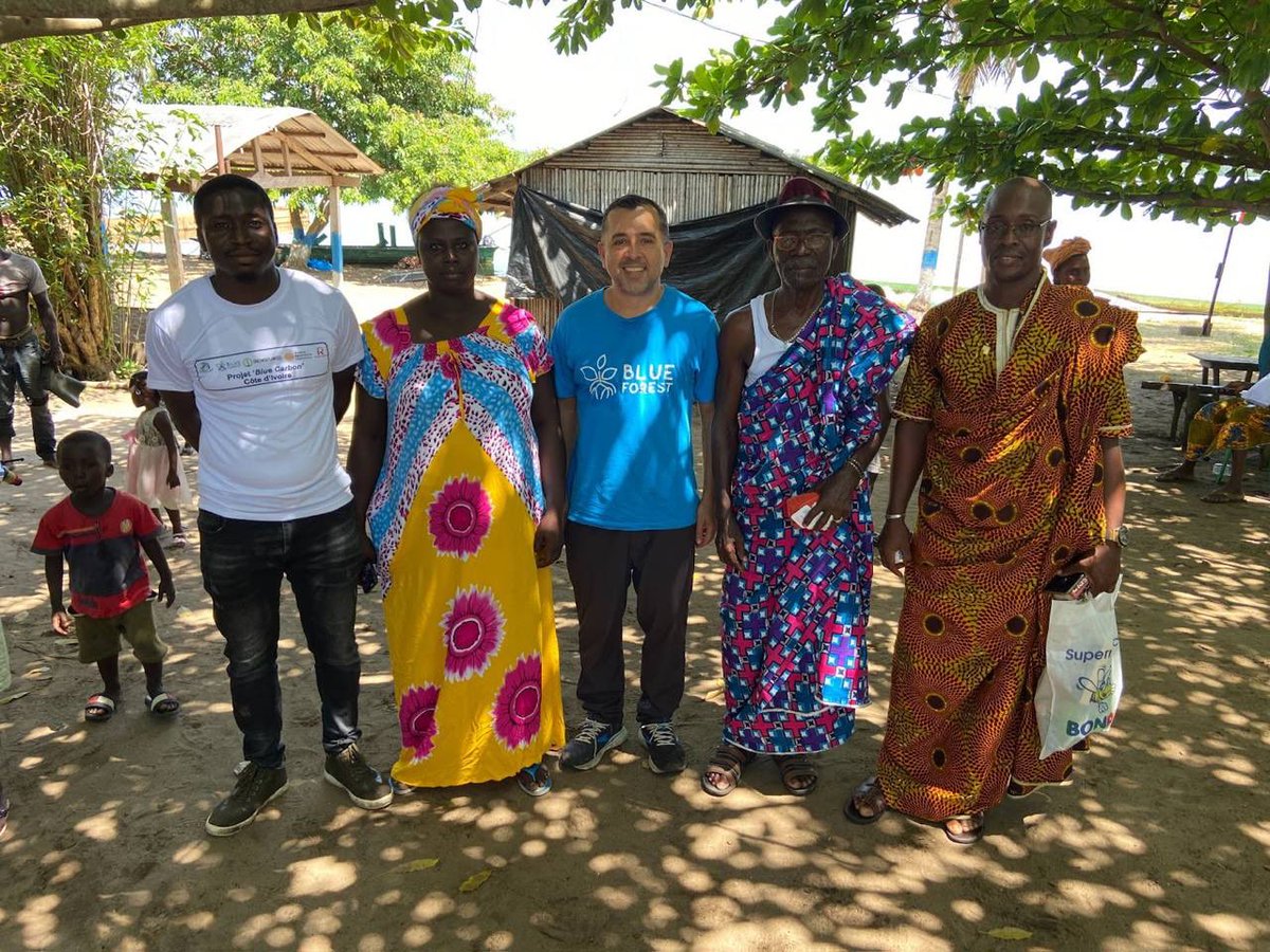 BlueForestLoves's tweet photo. Through successful cooperation with @agro_map , we carried out three unique wetland ecosystems 

projects involving the planting of 160,000 mangroves in the subtropical coastlines of Cote d'Ivoire! !

Follow us for more Cote d’Ivoire storylines! https://t.co/brgSor3rai