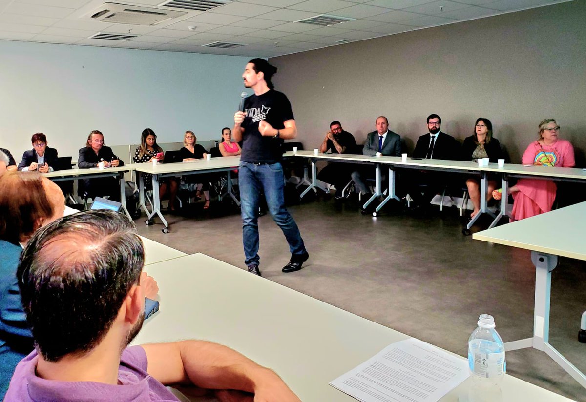vidaurgente's tweet photo. A equipe #VidaUrgente está em Brasília para o lançamento da plataforma https://t.co/eKZIudUXIe🤩
@E_C_Bohn #advocacy #CuidedaVida #transitoseguro #roadsafety #segurançaviaria https://t.co/gpTzaaz56b