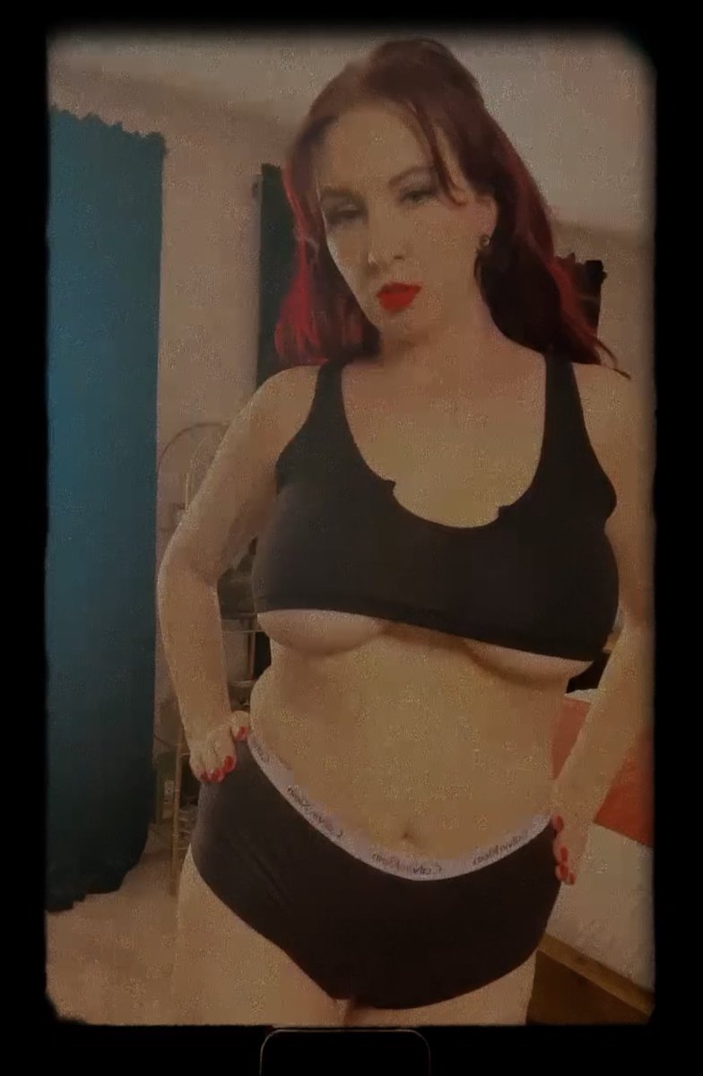 RedheadFireman's tweet image. What’s up sexy? #ResultsOnAajTak #andTEAM #HarryandMeghan #topmodel