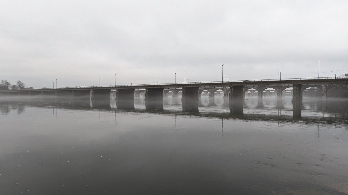 PABridgeGuy's tweet image. Walked along the Susquehanna yesterday in the fog.