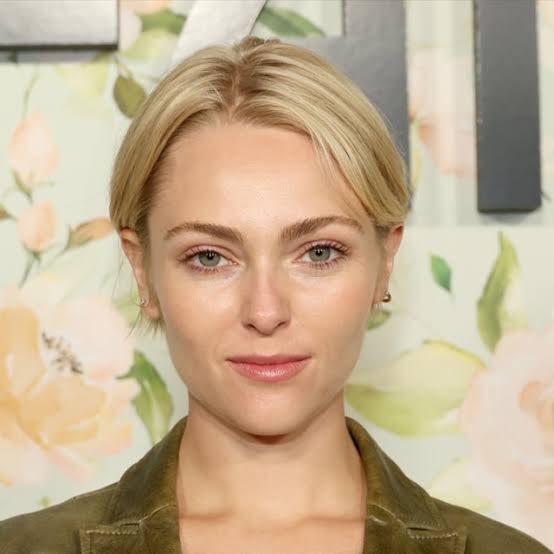 Happy Birthday, AnnaSophia Robb!      