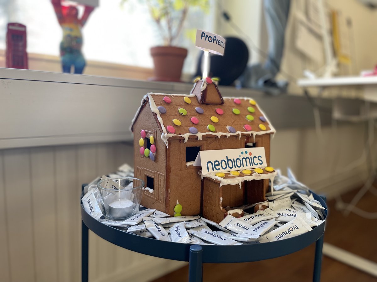 neobiomics's tweet photo. Today team Neobiomics came together to build a Gingerbread House π π
With this festive spirit, we call our dear friends and collaborators to join us on this #gingerbreadchallenge π
We challenge you! Tag your friends and let's keep this rolling! https://t.co/HHVzC7t9oU