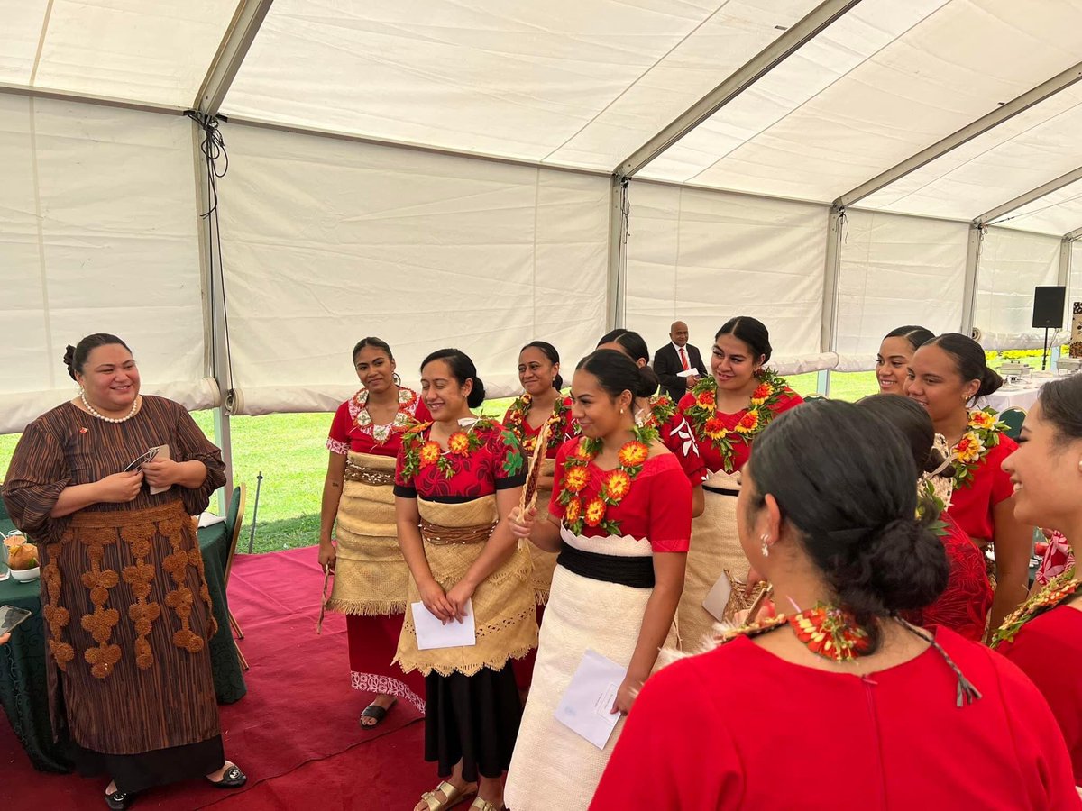 AnaseiniLasike's tweet photo. Luncheon at Palasi in honour of Tala 🇹🇴🫶🏻 !! #TongaNationalNetballTeam 
PC: Tonga Broadcasting Commission https://t.co/TFjbDUDIgn