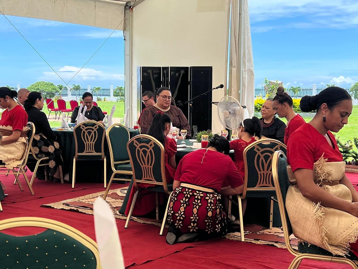 AnaseiniLasike's tweet photo. Luncheon at Palasi in honour of Tala 🇹🇴🫶🏻 !! #TongaNationalNetballTeam 
PC: Tonga Broadcasting Commission https://t.co/TFjbDUDIgn