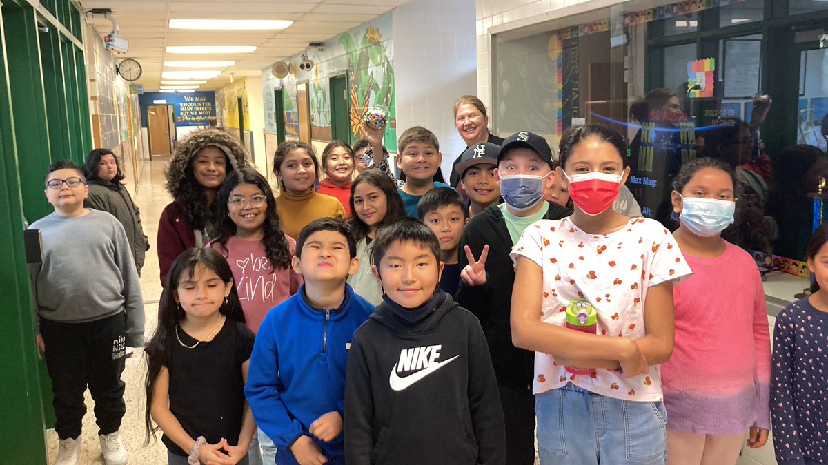 Congratulations Mrs. Carter’s class for filling your Gator jar a 5th time!!🙌🙌<a href="/GuilfordEle/">Guilford Elementary School</a>