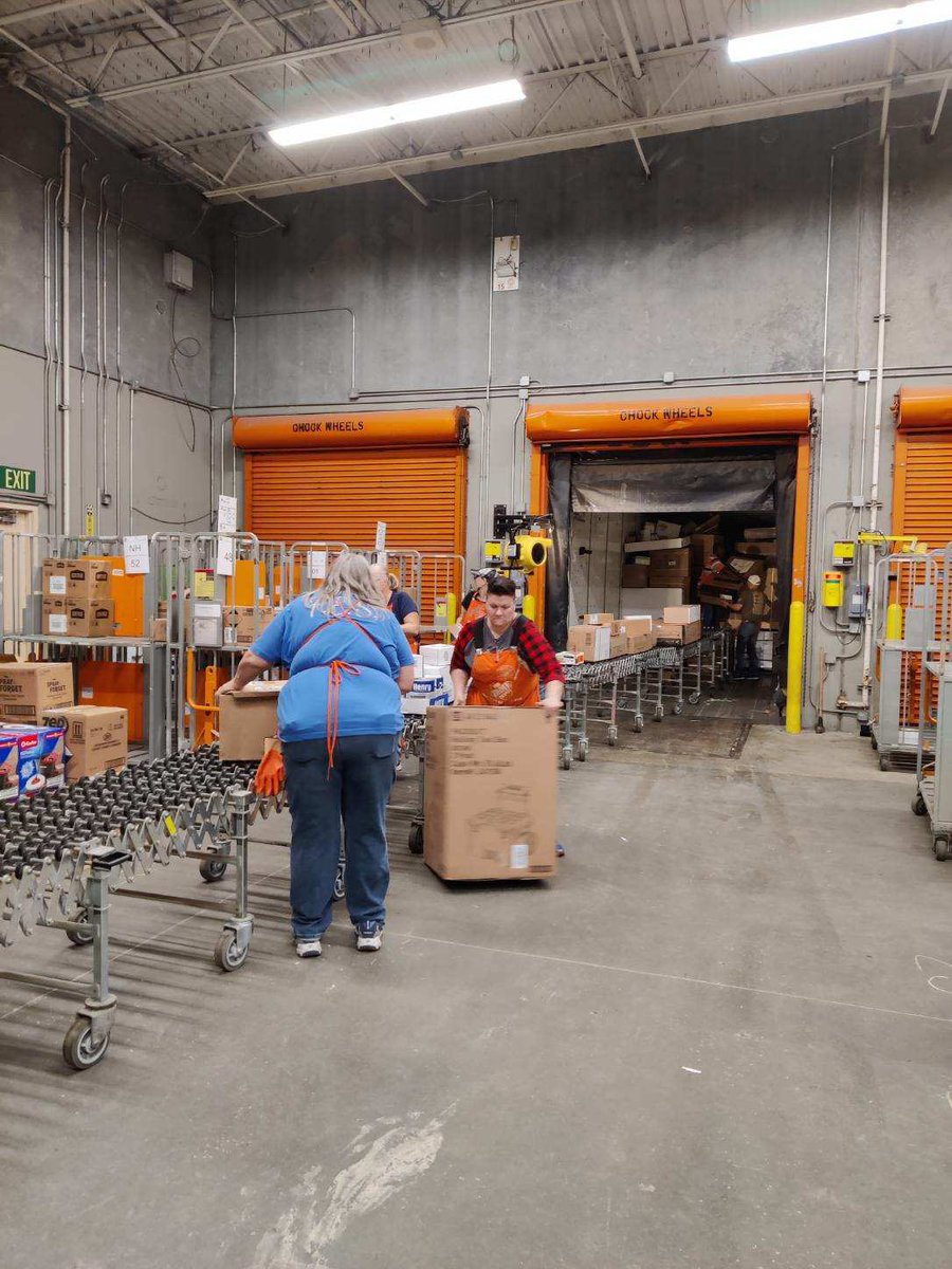 Melinda White (@melindawhite73) on Twitter photo Our DH’s unloading the truck for Freight Appreciation at Store 8419! 💪🏻 #powerofthegulf <a href="/boyd_fb/">Forrest Boyd</a> <a href="/JarrodFarmer4/">Jarrod Farmer</a> <a href="/lowry_bret/">Bret Lowry</a> <a href="/MarcellaCherr17/">Marcella Cherry</a> <a href="/JDDunwood/">Jessica Dunwoody</a> <a href="/Elogonzalez4865/">Eloisa Gonzalez</a> <a href="/JaimeVe63800134/">Jaime Vega</a> Our DH’s unloading the truck for Freight Appreciation at Store 8419! 💪🏻 #powerofthegulf <a href="/boyd_fb/">Forrest Boyd</a> <a href="/JarrodFarmer4/">Jarrod Farmer</a> <a href="/lowry_bret/">Bret Lowry</a> <a href="/MarcellaCherr17/">Marcella Cherry</a> <a href="/JDDunwood/">Jessica Dunwoody</a> <a href="/Elogonzalez4865/">Eloisa Gonzalez</a> <a href="/JaimeVe63800134/">Jaime Vega</a>