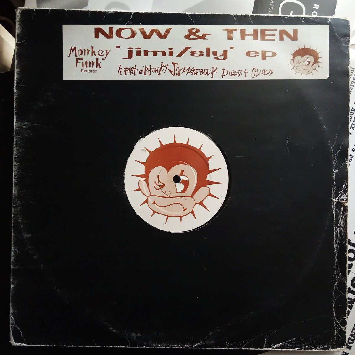 AssotManoukian's tweet photo. #vinyl #vinyl https://t.co/pity8vaRfj