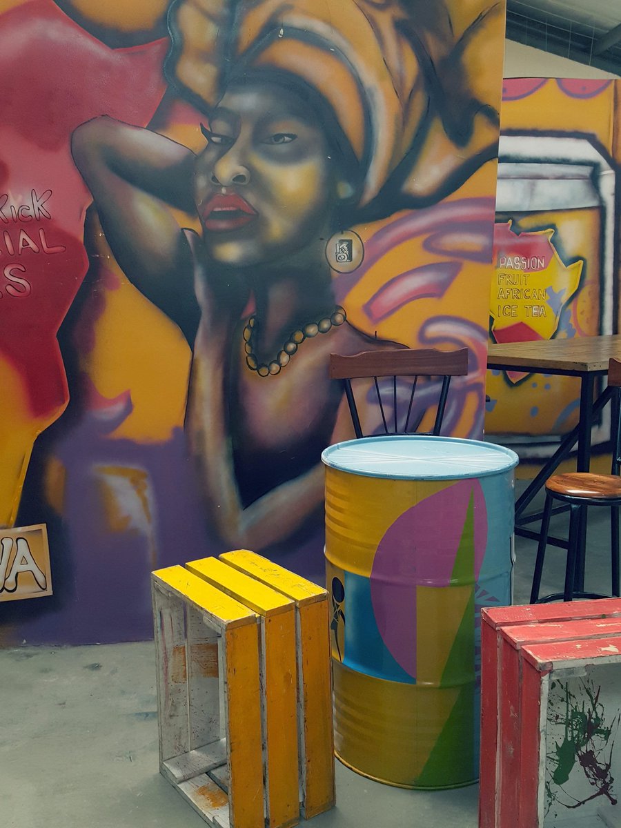 Thank you KO for trusting me with your walls!!

#murals #graffiti #artistsontwitter