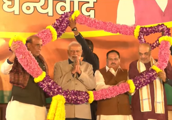 BJP4India's tweet photo. आज बहुत ऐतिहासिक दिन है, प्रधानमंत्री श्री नरेन्द्र मोदी जी के नेतृत्व में हमें गुजरात में रिकॉर्ड तोड़ते हुए जीत हासिल हुई है। 

- श्री @JPNadda https://t.co/TeTZJwTtpR
