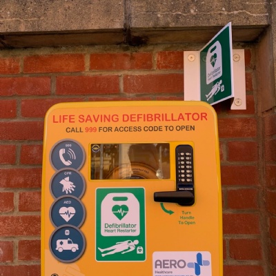 Defibrillator at West Park Academy: We are pleased to announce our new defibrillator is now in service. It is located on an external wall next to the front gates of the school where it can be accessed by the local community 24 hours a day, 7 days a week.  westparkacademy.org.uk/news/?pid=15&n…