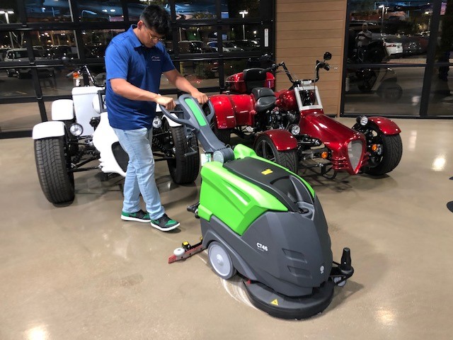 IPCEagle's tweet photo. Treat yourself to a new pair of wheels this holiday season. We are talking about the scrubber of course!

Check out the IPC Eagle CT46 for high productivity floor cleaning.

📷 Clyde Hayes

#ipceagle #ipcworldwide #professionalcleaning #floorcare https://t.co/jA9yhGlthJ