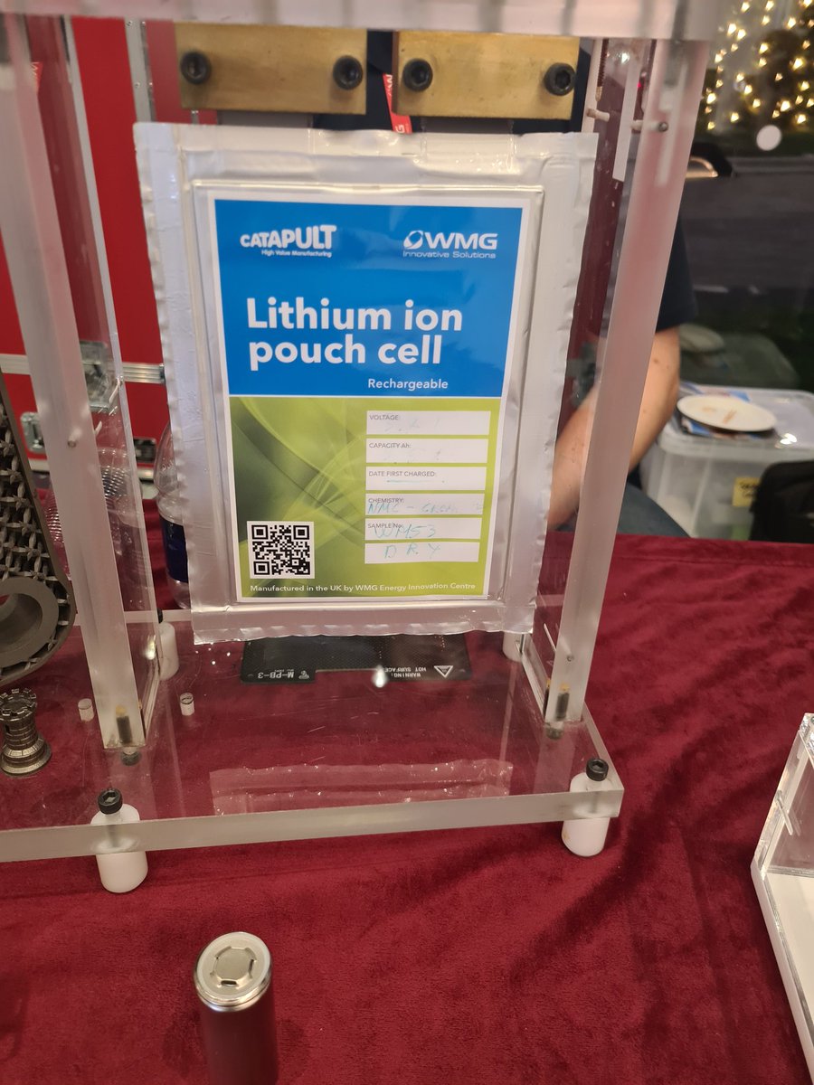 EduRAEng's tweet photo. Great to hear about the exciting opportunities @wmgwarwick #STEM apprenticeships at #CeleberateLBEEP.
Can you work out the biscuit make from the 3d printed scanned models?
How many of these batteries needed to power an elextric vehicle?
Find out more: https://t.co/6sKOgvX9tY https://t.co/7J7Furv3qS