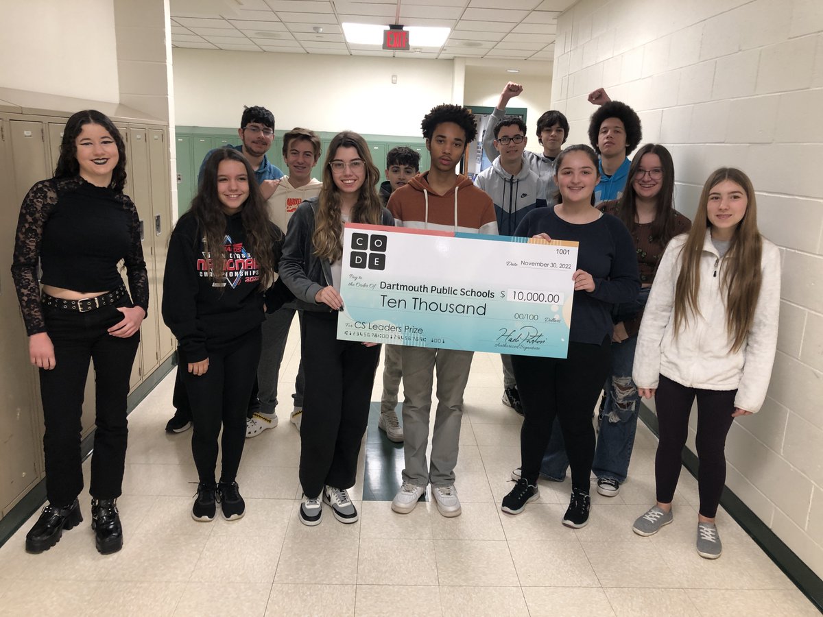 dhstvmedia's tweet photo. We had a great school wide #HourOfCode event today @DartmouthHS. We are so proud to be a #CSLeader, #CSLeaders school. https://t.co/V1KByP0xFi