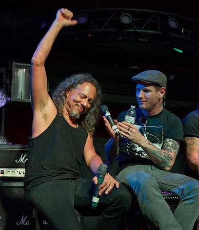 Happy birthday to Corey Taylor !! 
(Pic: Kirk and Corey at Fear FestEvil, 2015) 