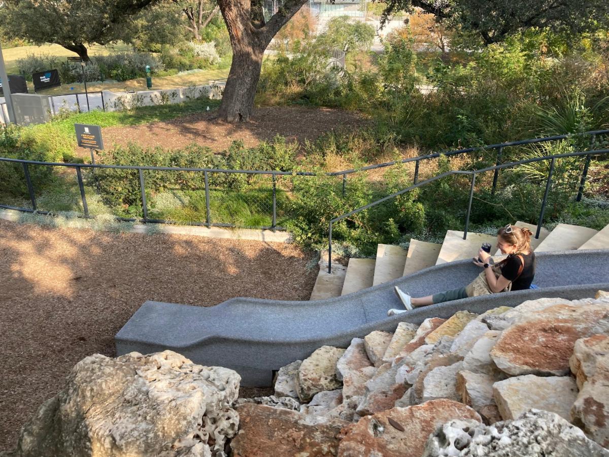 AsakuraRobinson's tweet photo. ~a very serious work day~ 🤸🤸‍♀️🤸‍♂️

Yesterday, we hosted a workshop at the Texas Children in Nature Summit. Thank you all who joined us yesterday, it was a privilege to spend the afternoon discussing nature-based play with you all! https://t.co/aVxW0h3ZQB