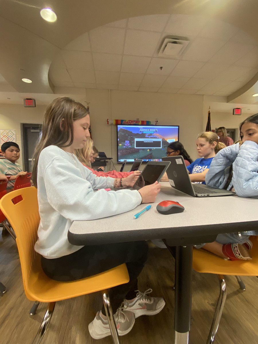 Rebecca Moore tweet media