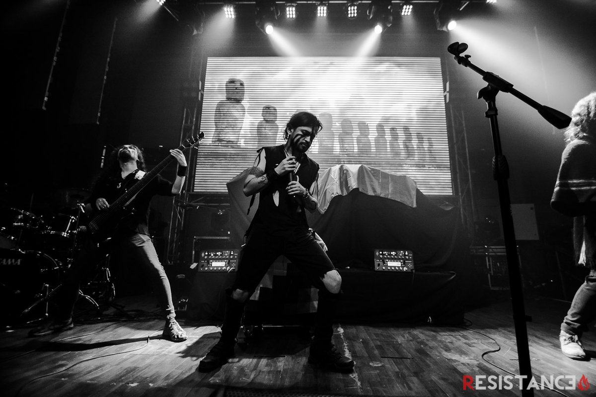 ResistanceZine's tweet photo. #Galeria revisa nuestras postales del show de
@SAMAELOfficial junto a los nacionales @Folkheim
Galería completa en https://t.co/ZccgvHvyPL
#Chile #Metal #conciertochile #Metalchile #metalchileno #Samael #Folkheim https://t.co/4KF95nq1pC