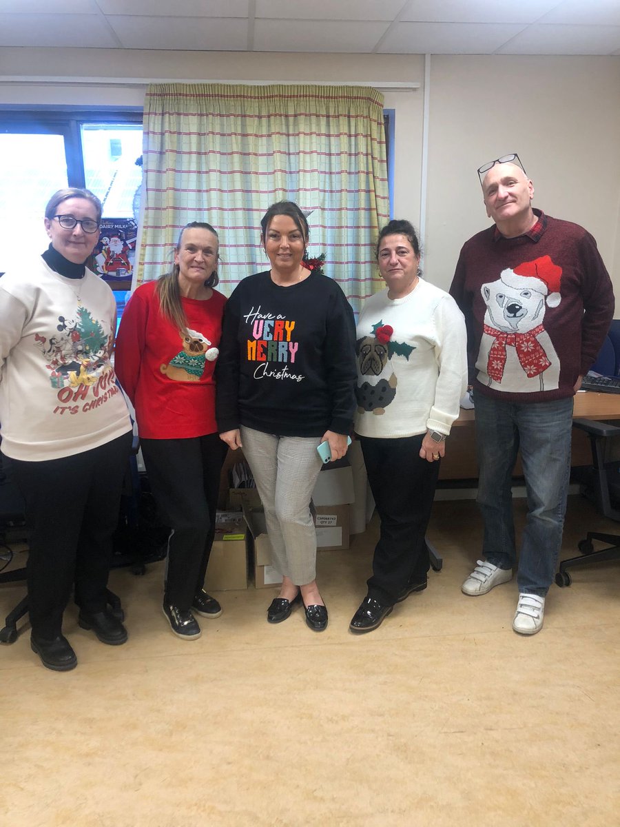 Facilities Site Management ⁦@kmptnhs⁩ participating in Christmas Jumper Day #savethechildren #KMPTJumperDay If you wish to donate £2 then text KMPT2 to 70050 or if u wish to donate £5 then text KMPT5 to 70050 and so on… thank you 🙏🏼