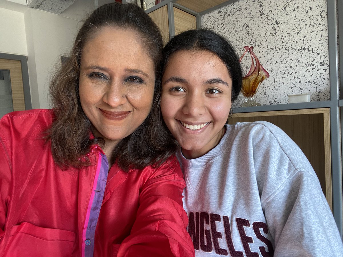 BDUTT's tweet photo. In the middle of this hurly burly of politics a shout out to the young and brave @AashnaLidder whose father’s death anniversary it is today, but she chose to handle her grief working on #ElectionDay with us. I know exactly what it feels like and her father would be so proud 💜💜 https://t.co/85Cho27S3i