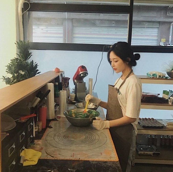 noavys_'s tweet photo. Yap seperti biasa tadi pulang sekolah langsung part time:) https://t.co/XwmX6SiQzS