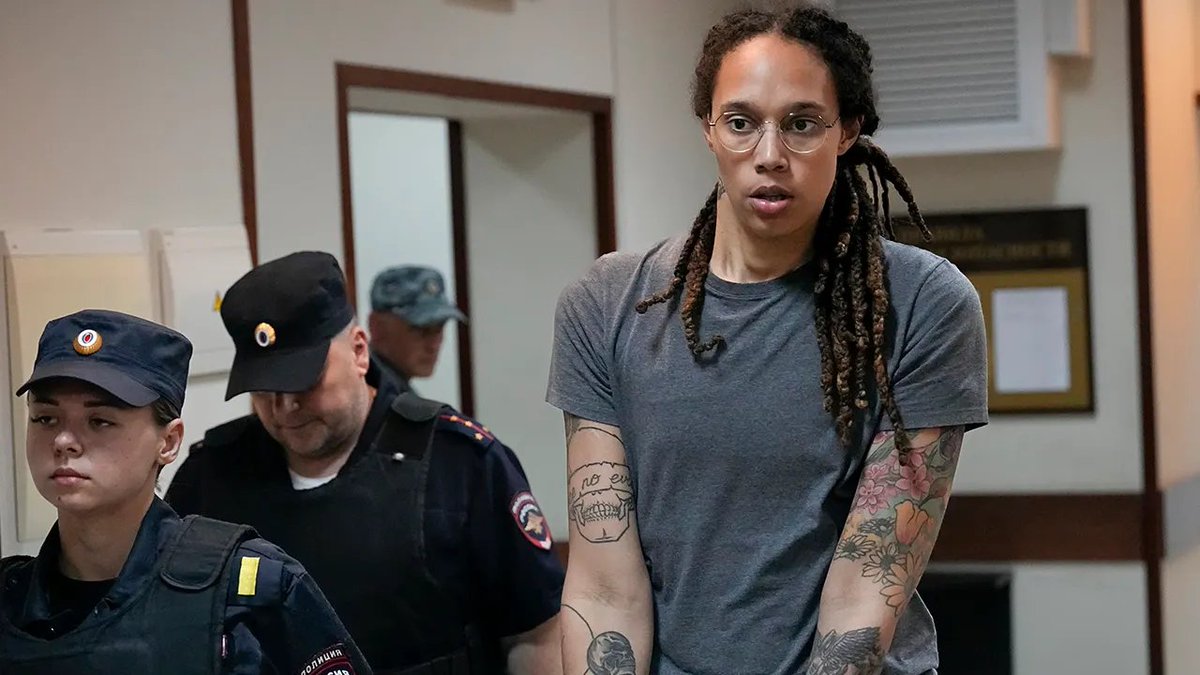 thenikkidiaries's tweet photo. SHE'S FREE! WNBA star Brittney Griner has been released in a prisoner swap for a notorious international arms dealer.

Griner who has been detained for months in Russia over drug charges, spoke to President Biden before release!

Welcome home, Griner! https://t.co/9W6OHlj5ht