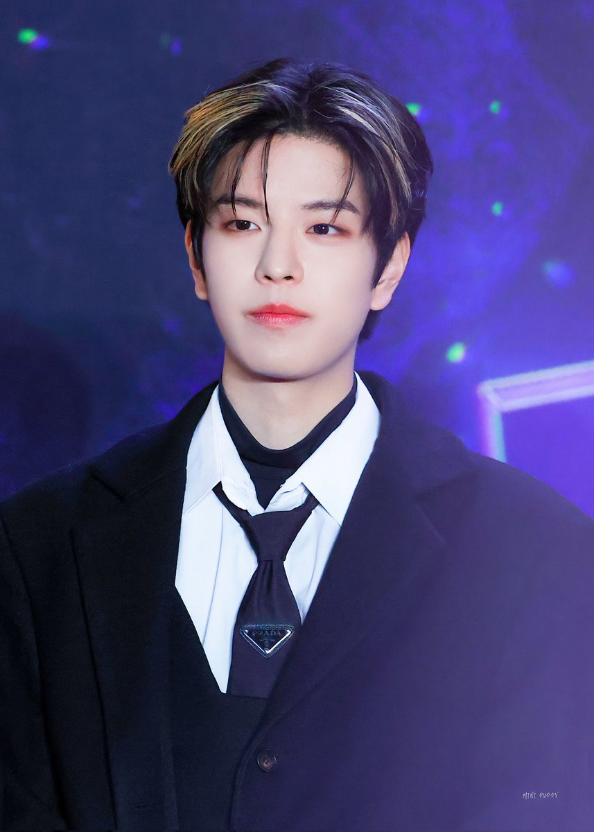 SEUNGMINSOURCE's tweet photo. god tier visual #seungmin https://t.co/oeO1OtfPuX