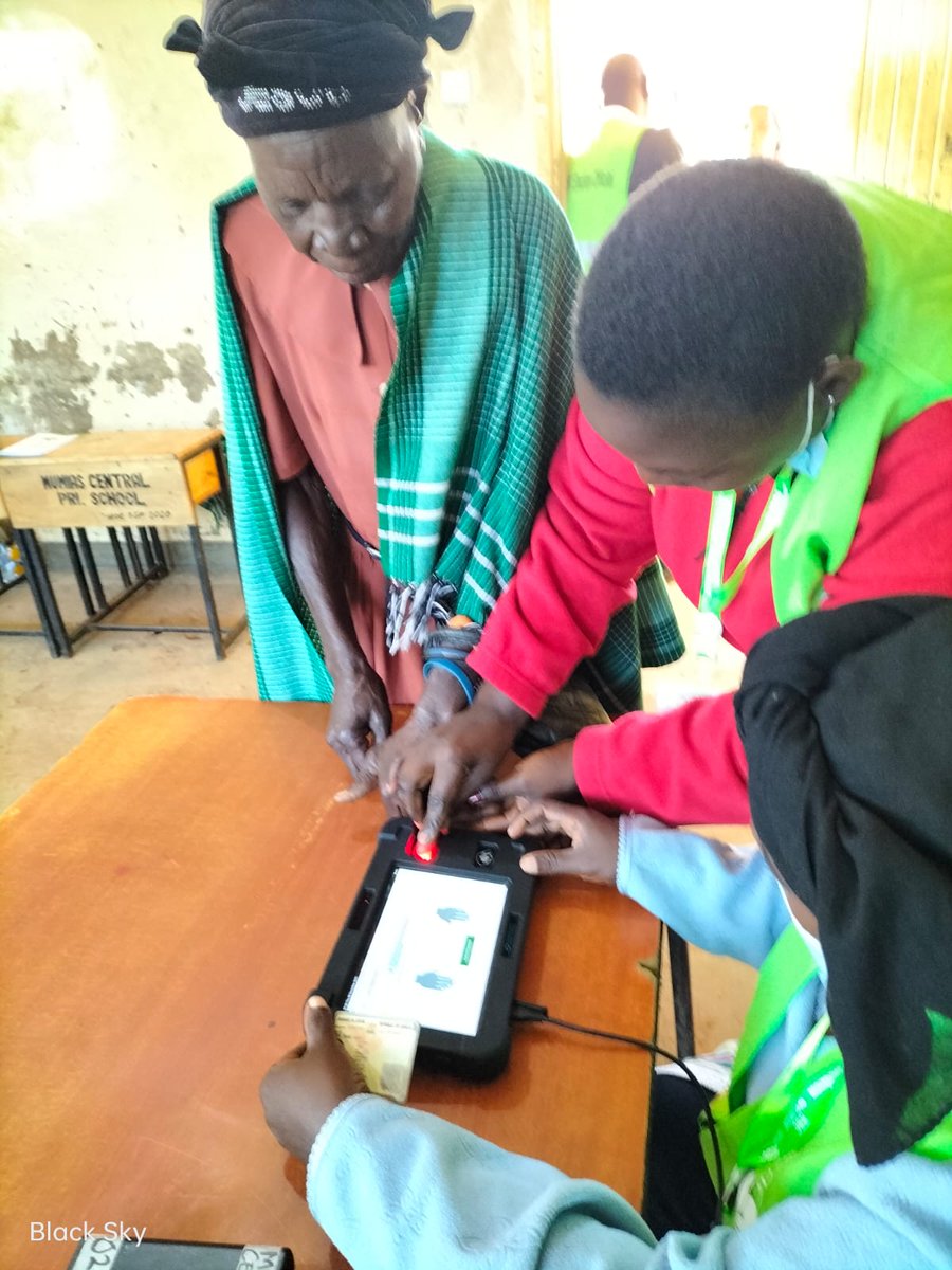 IEBCKenya's tweet photo. Voting is set to end at 5PM in the Senatorial by-elections in Bungoma County and County Assembly Wards in Ololmasani (Narok County), Kyome/Thaana Ward (Kitui County), Utawala (Nairobi City County), Mumias North (Kakamega County) &amp; South Gem (Siaya County).#8thDecemberByelections https://t.co/LVTdZxcQEK