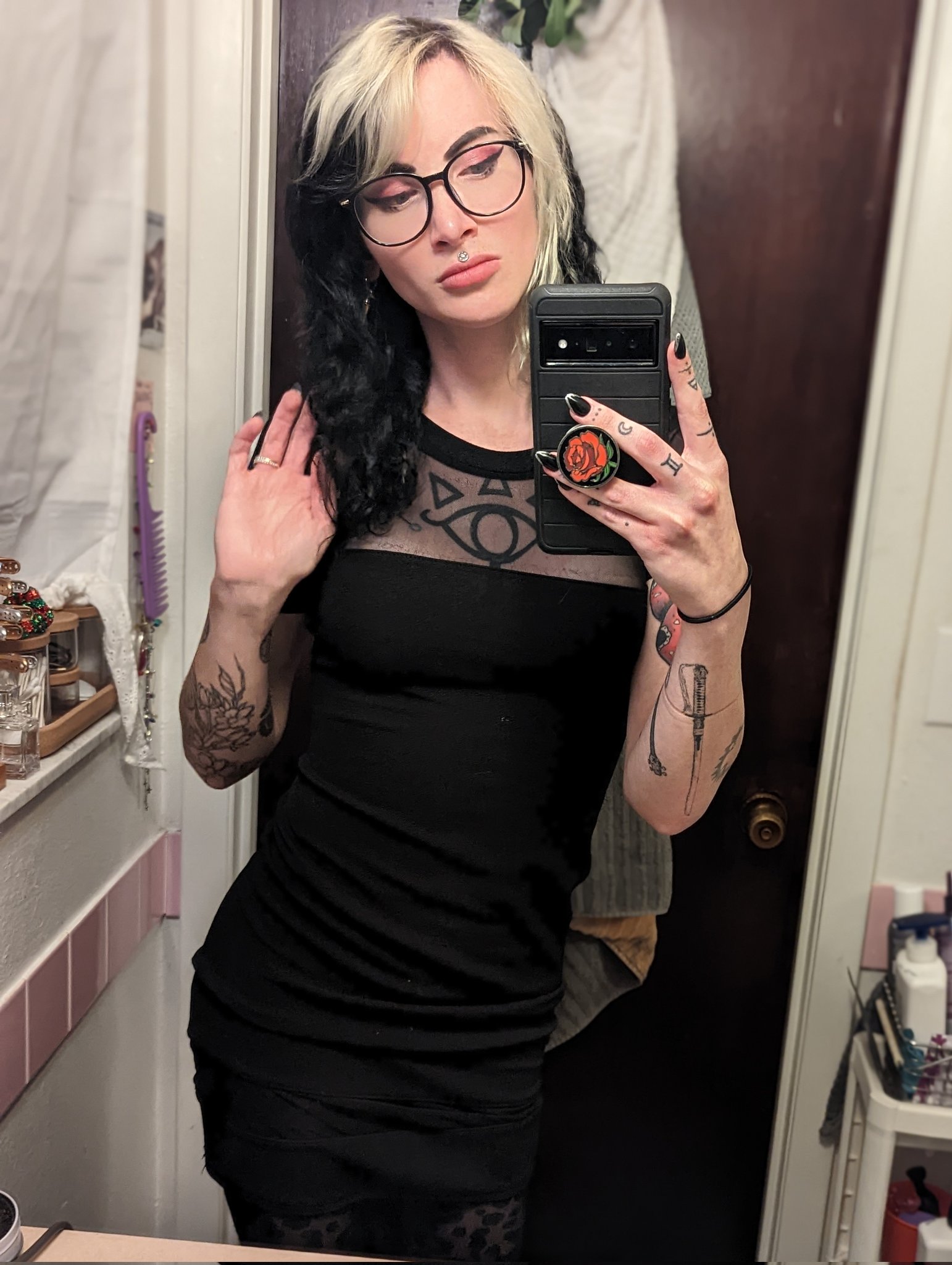 TW Pornstars - 𝖛𝖎𝖔𝖑𝖊𝖙 𝖛𝖆𝖑𝖊𝖓𝖙𝖎𝖓𝖊 🔪🦇👻. Twitter. good morning😇 say it back