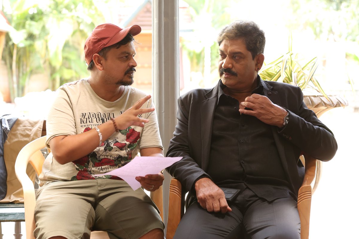 PoojaSuniramana's tweet photo. Milind &amp; Rachel David starrer 'Unlock Raghava' towards the last stage of Shooting. D Sathya Prakash has written Raghav's story-screenplay-dialogue. 

#Milind @RachelDavid
#satyaprakash #UnlockRaghava #Racheldavid https://t.co/J4eXV8cDm1