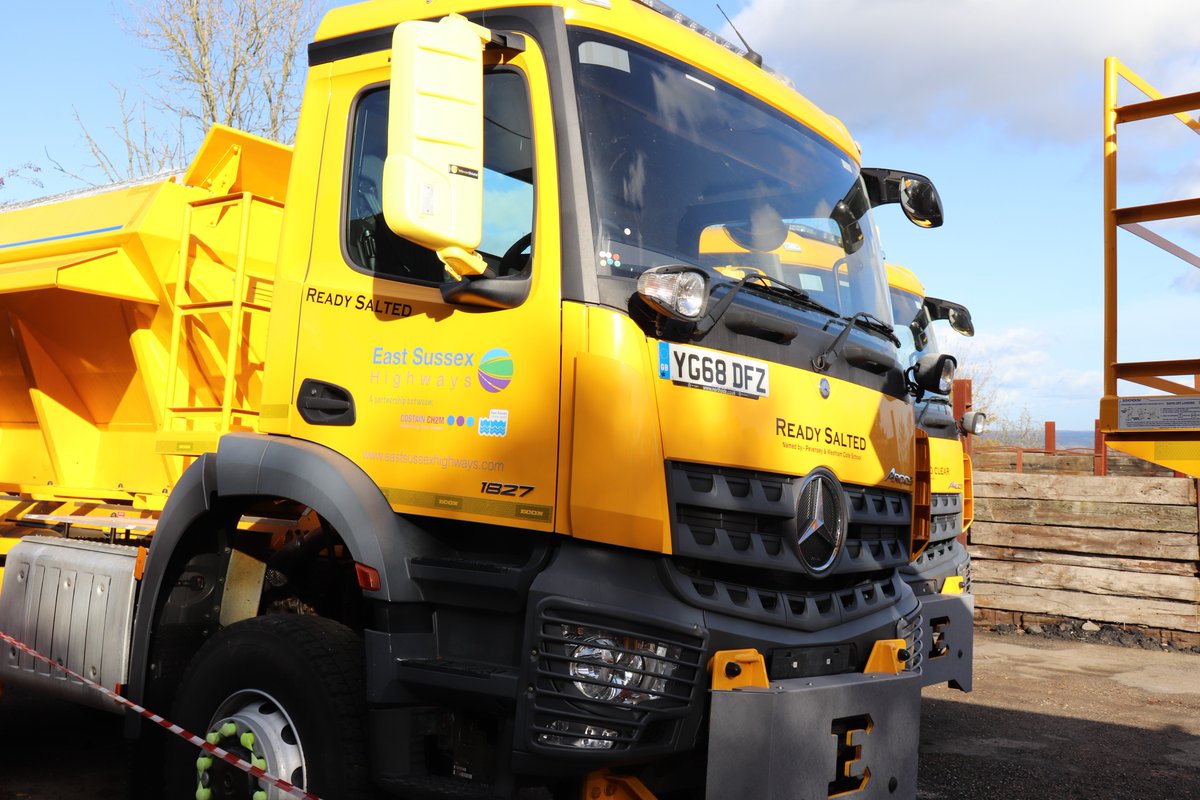 ❄️ GRITTING DECISION ❄️

⚠️Another cold one! 🥶Temperatures will fall below freezing tonight. We will therefore be treating primary routes at 6pm (08/12) and again at 4am (09/12)

❄️Gritting routes and other useful information can be found on our website: ow.ly/bACZ50LYs3Q