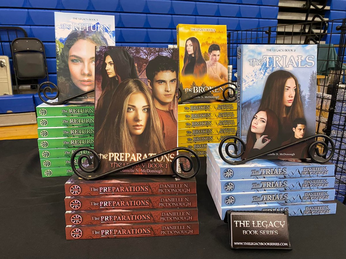 DanielleNAuthor's tweet photo. My #Final #Event of 2022 is this #Saturday from 9am-4pm at #PoteetHighSchool in #Mesquite: 3300 Poteet Dr., #MesquiteTX 75150.
#ComeBy and get your copy of @The_LegacyBooks!
#TheLegacy #BookSeries #BookShow #BooksSigning #ChristmasBazaar #Christmas #Christmas2022 #ShopSmall https://t.co/tX9N4Q6257
