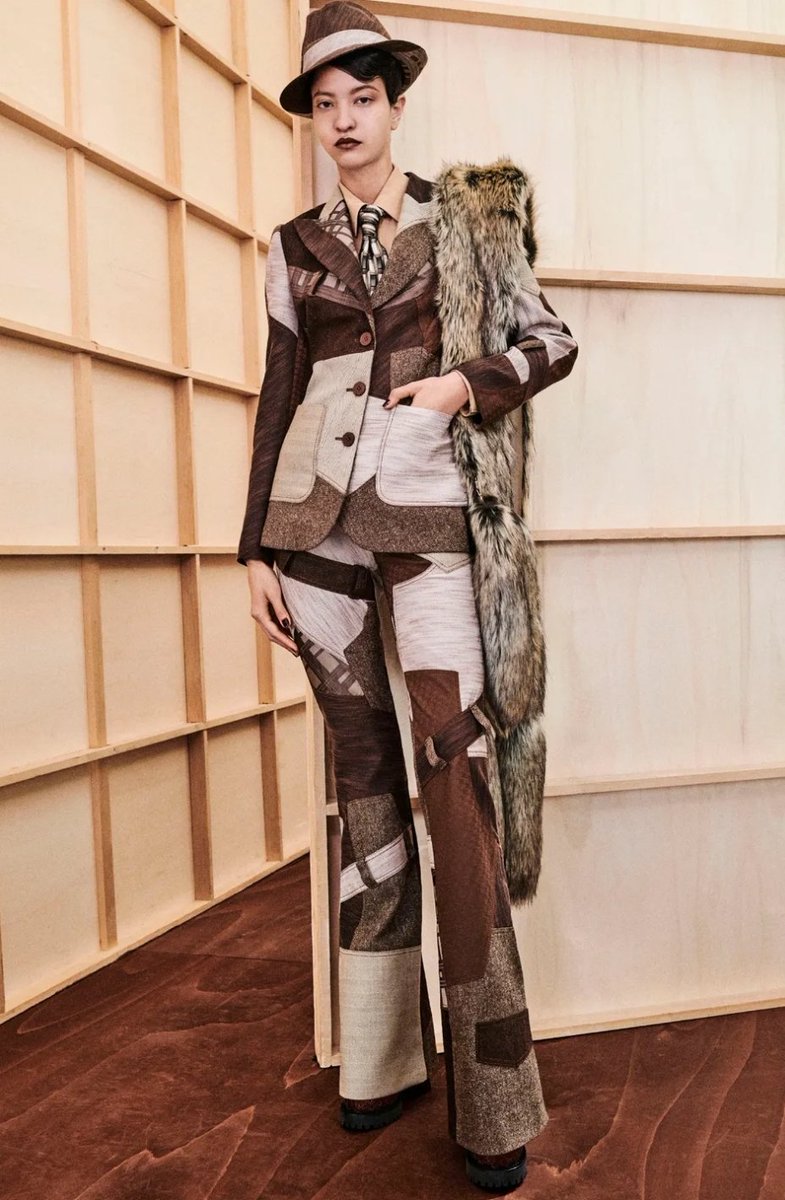 LadymiaMicky's tweet image. Collezione Moschino PreFall23 @Moschino #Moschino #PreFall23 #moda #outfit #look #fashion #fashionstyle #style #fashionista #glam #glamour #trendy #tendenza #musthave #myfollowers #UnBacioFatato 👗😍❤️