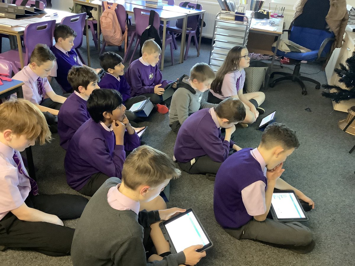 st_gerards's tweet photo. Primary 7 enjoying an afternoon of Christmas code along #NLcodealongs @NLDigitalSchool https://t.co/aHFHDa5qut