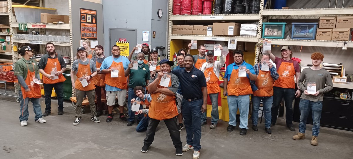 bryant0555's tweet photo. Team of go getters, each with their own strengths and weaknesses that help the next succeed. Can't spell teamwork without this group. We are 1853 @MinySchweizer @JarrodFarmer4 @mary_weatherley @AlexSoliz0513 @tatumbank https://t.co/2u8Pmmz0FE