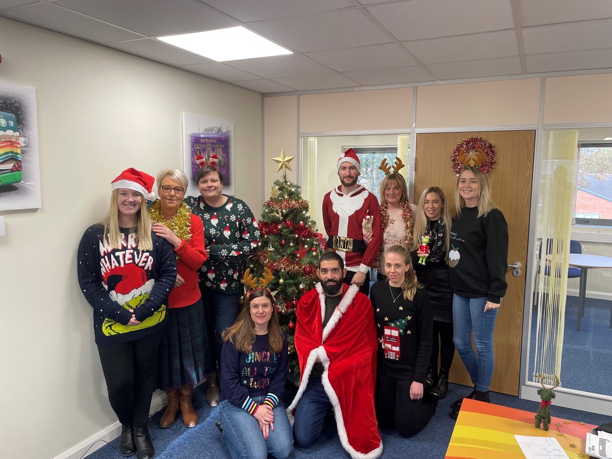 Adverta_UK's tweet photo. #Adverta's head office is getting into the holiday spirit with #Christmasjumperday. Join in the fun and share photos of your festive jumpers:)
#Outdooradvertising #Marketing #Christmas #Friendship https://t.co/X9nbjGVSbh
